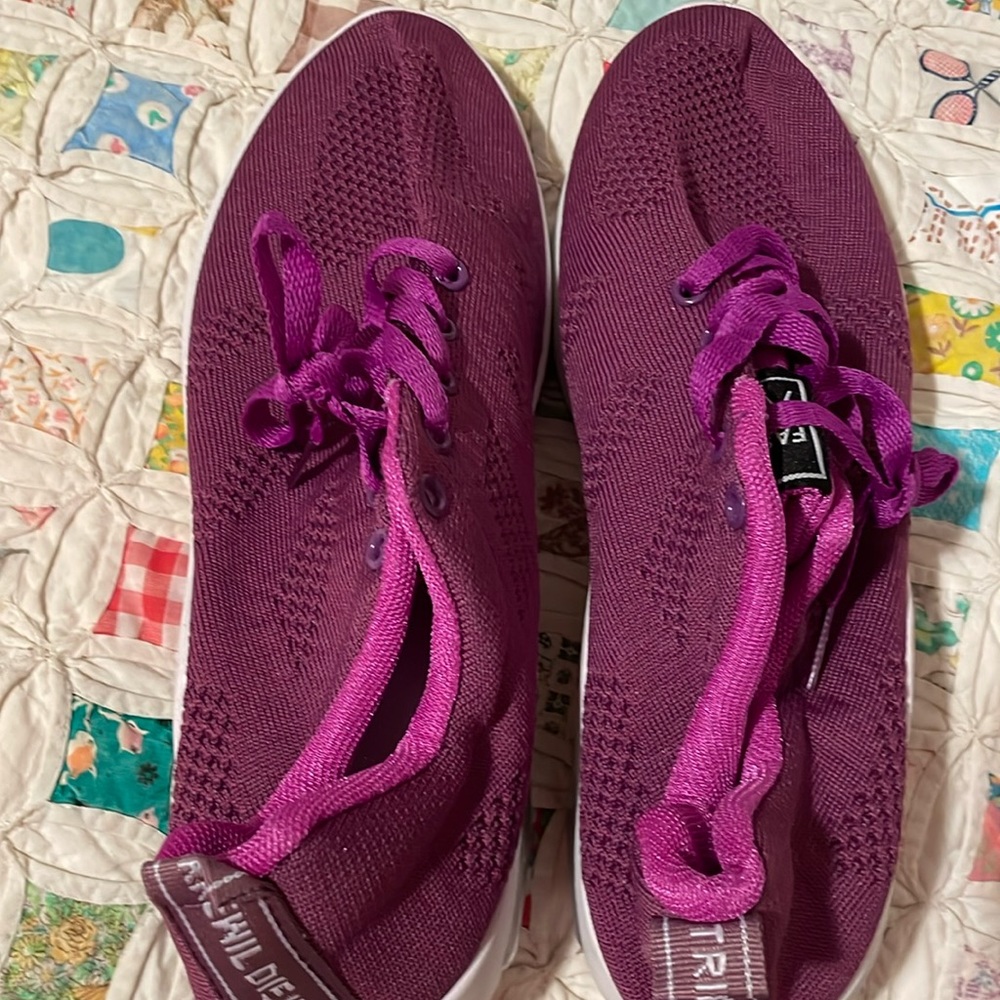 Brand new fushia sneakers without tag